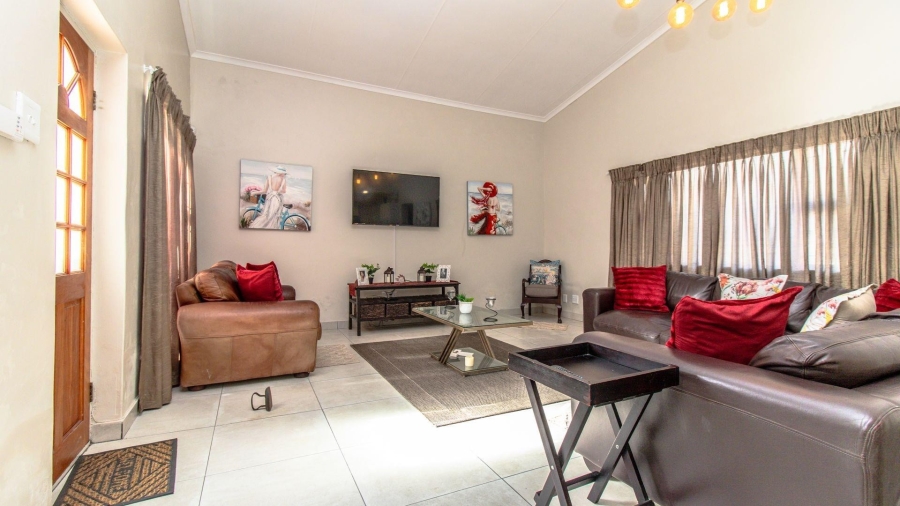 3 Bedroom Property for Sale in Franskraal Western Cape